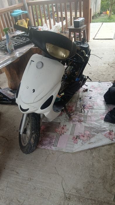 Vând scuter gy6 defect