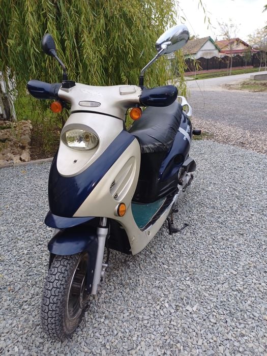 SCUTER 48CC ,in stare buna de funcționare