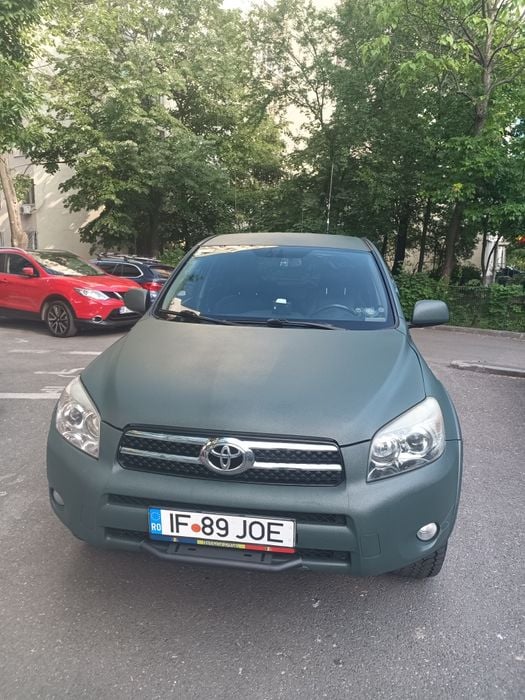 Toyota RAV4 off-road