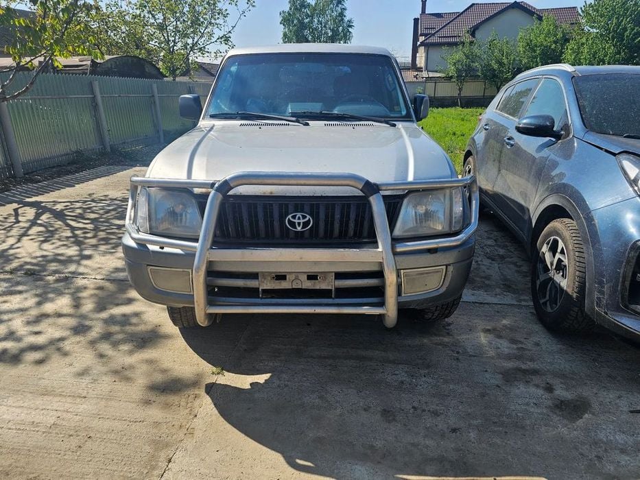 dezmembrez toyota land cruiser j90 163cp an 2002 volan stanga