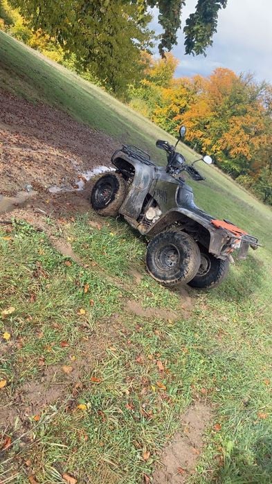 Vând atv 250 manual