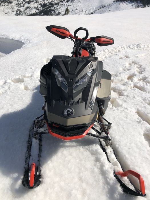Ski doo snowmobil snowmobile turbo