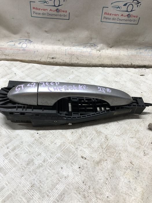 Maner exterior stanga spate  Jeep Cherokee 2.2 Motorina 2016
