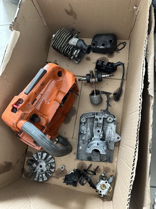 Vand sau schimb piese drujba de o mana Husqvarna 338