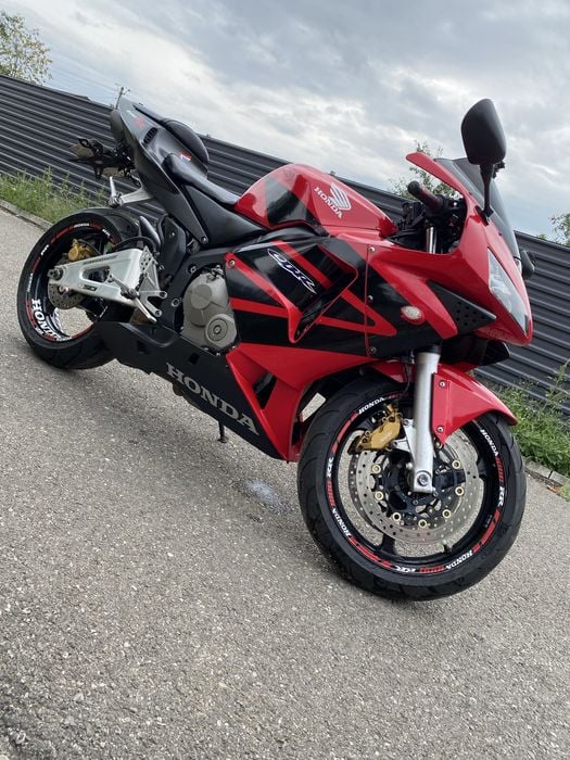 Honda cbr 600 rr/ schimb cu moto touring, atv , rulotă.