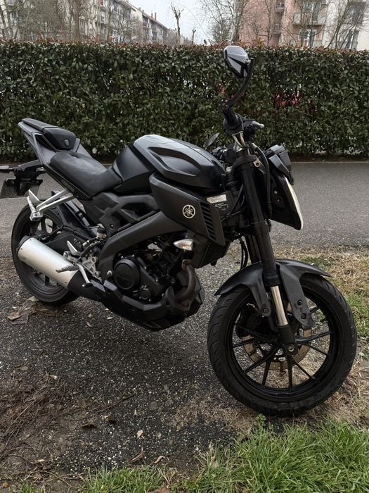 Motocicleta Yamaha MT125 2017 ABS