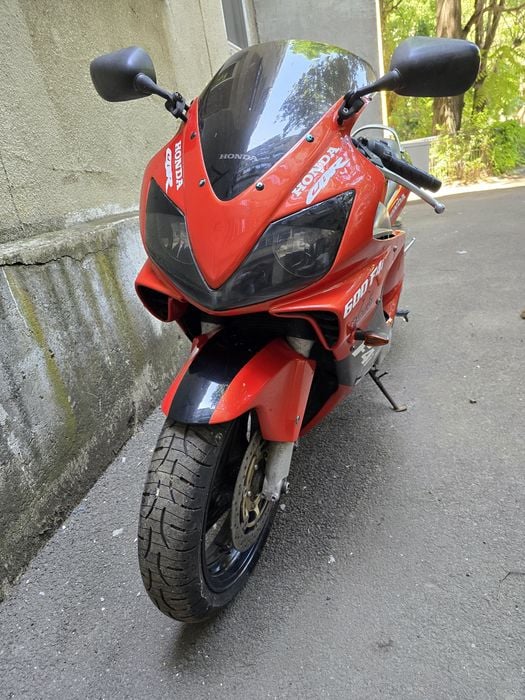 Vand Honda CBR 600 F4i 2001