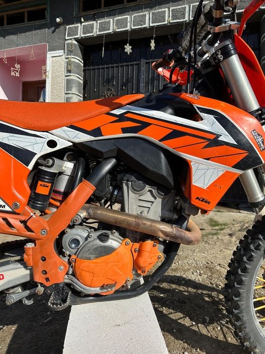 Vând un motor KTM