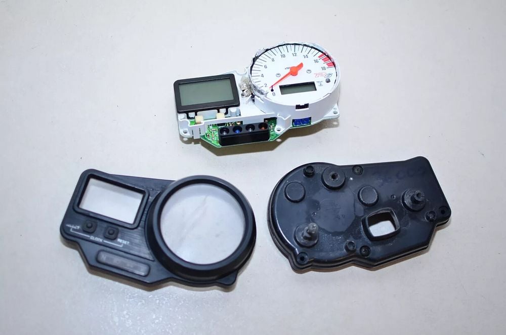 Yamaha R6 1999-2002 Bord avariat