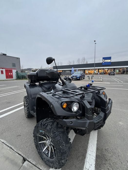 Vând atv hisun 700