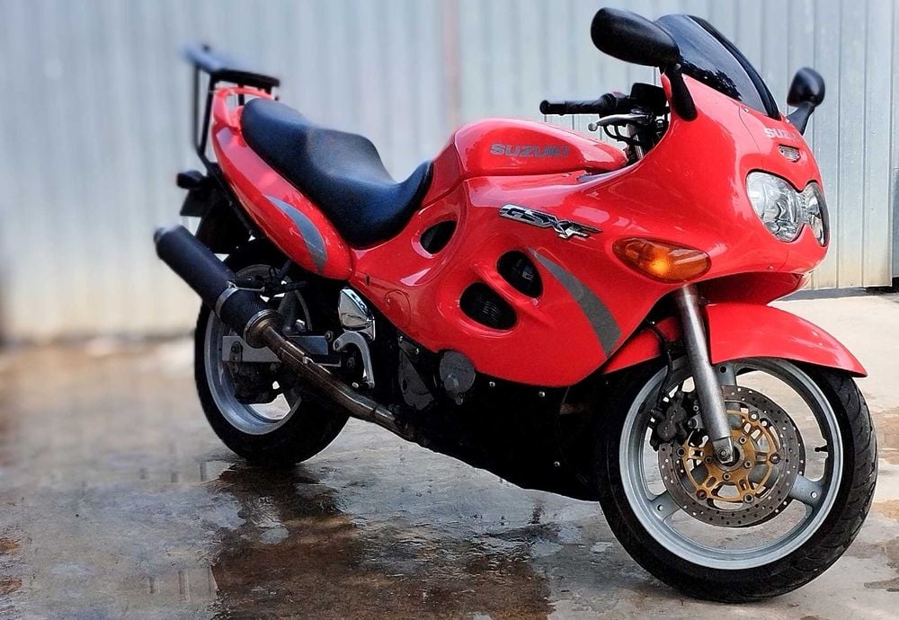 motocicleta suzuki gsx600f