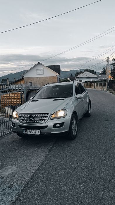 Mercedes-Benz ML 320