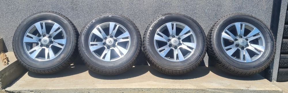Jante Toyota Hilux Land Cruiser cu anvelope iarna  265/65R18 M+S