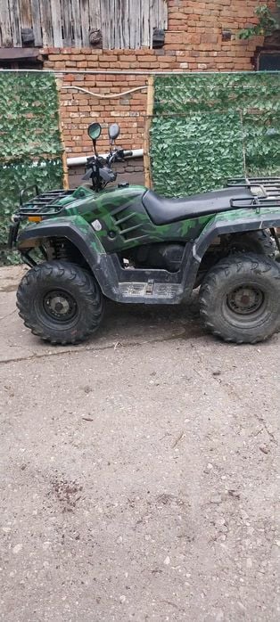 Vând ATV Explorer 300