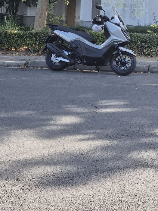 Scuter Kymco SkyTown 125cc/Abs/Nou