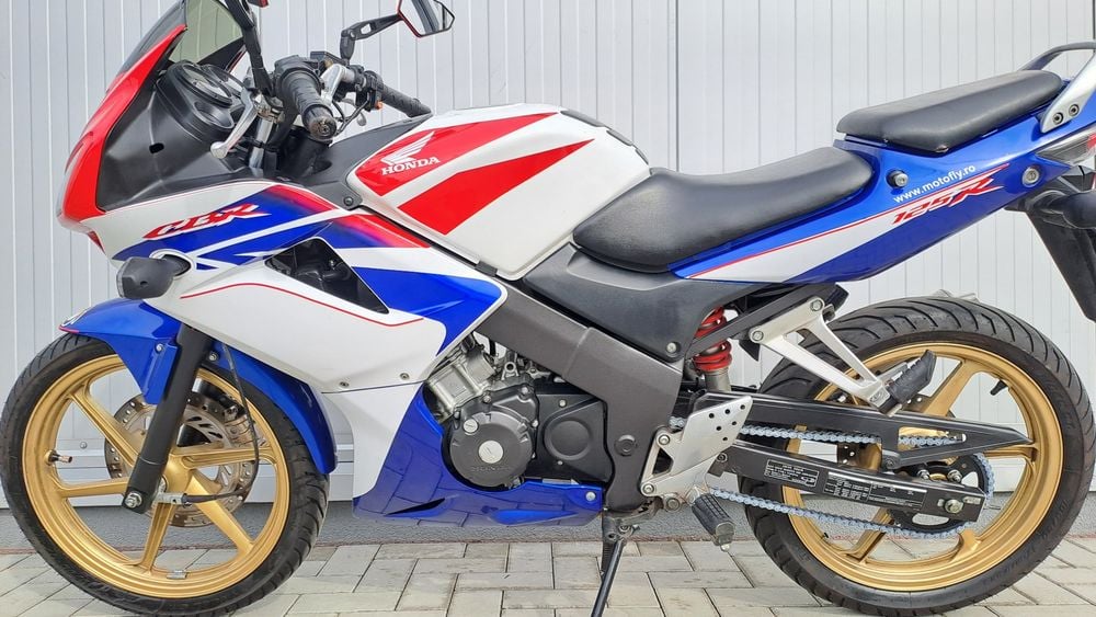 Honda CBR125R an 2009 categ A1