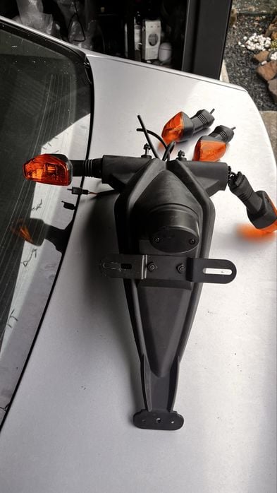 Suport numar kawasaki z750….Stop suzuki GsxR 2006