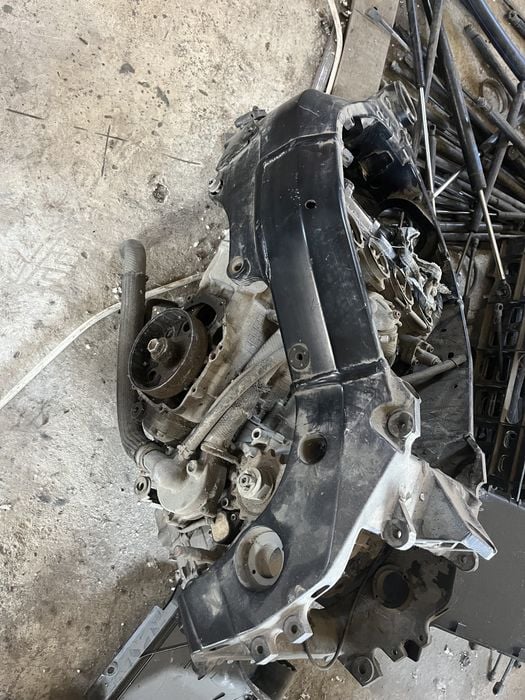 Cadru cu acte + motor 1000cm3 suzuki gsxr 1000 k5 2005