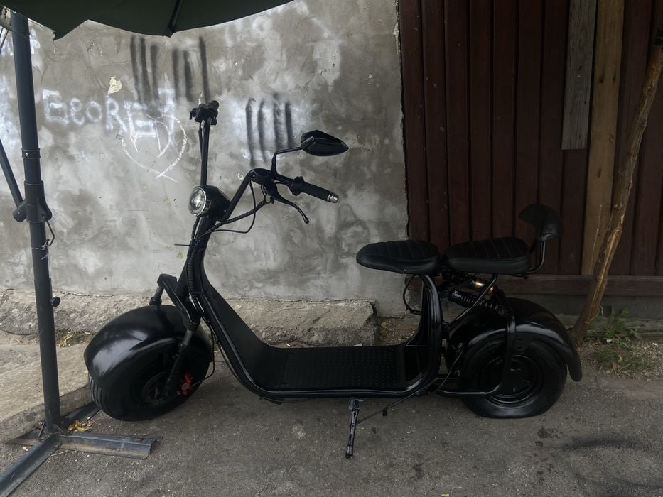 Vand scuter electric fara permis