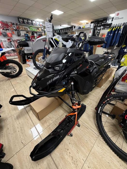 Snowmobil Ski-Doo Summit Expert Package 850 E-TEC Turbo R '24