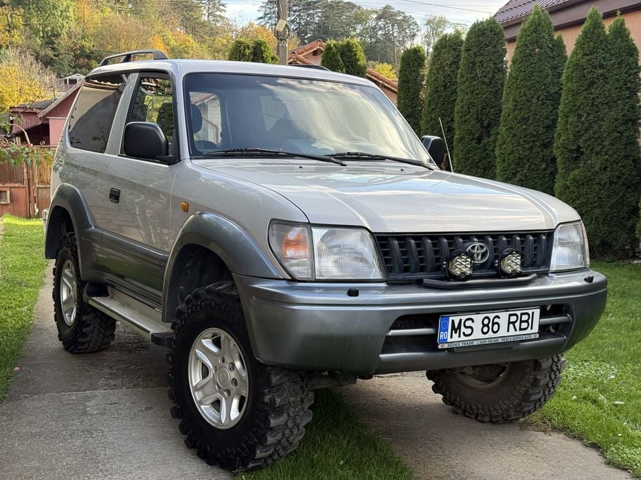 Toyota Land Cruiser - 3.0 diesel - autoutilitar - foarte intretinut .