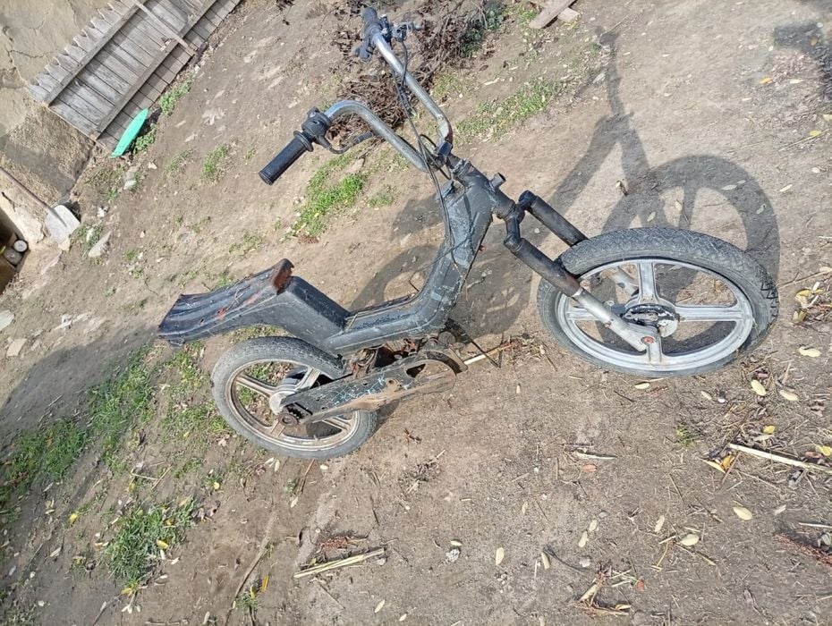Vând mobră piaggo si
