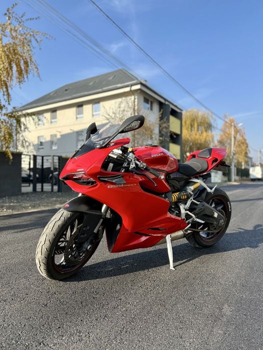 Ducati Panigale 899 V2