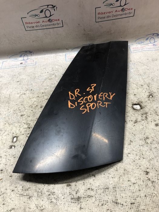 Ornament stalp dreapta spate Land Rover Discovery - Motorina 2016