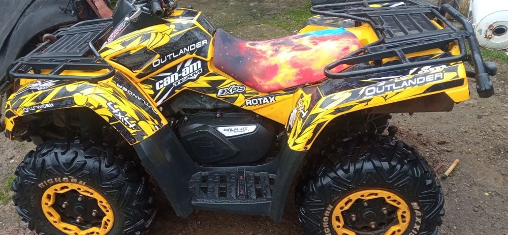 Can am bombardier outlander 800