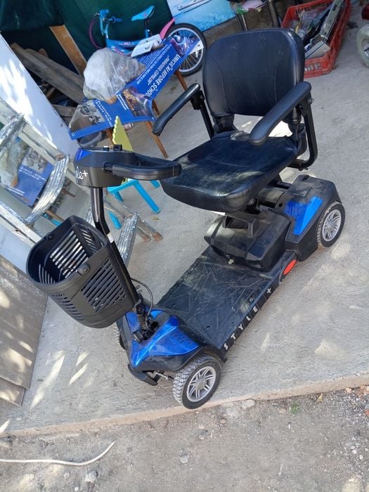 Vând scuter electric