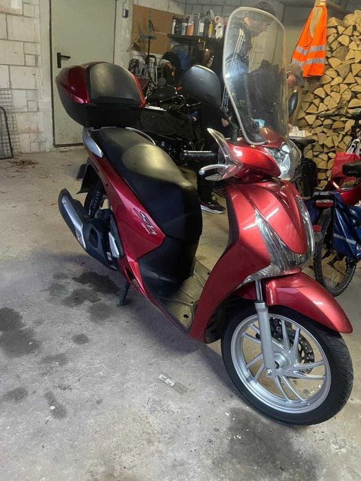 Vând  Honda sh 125i