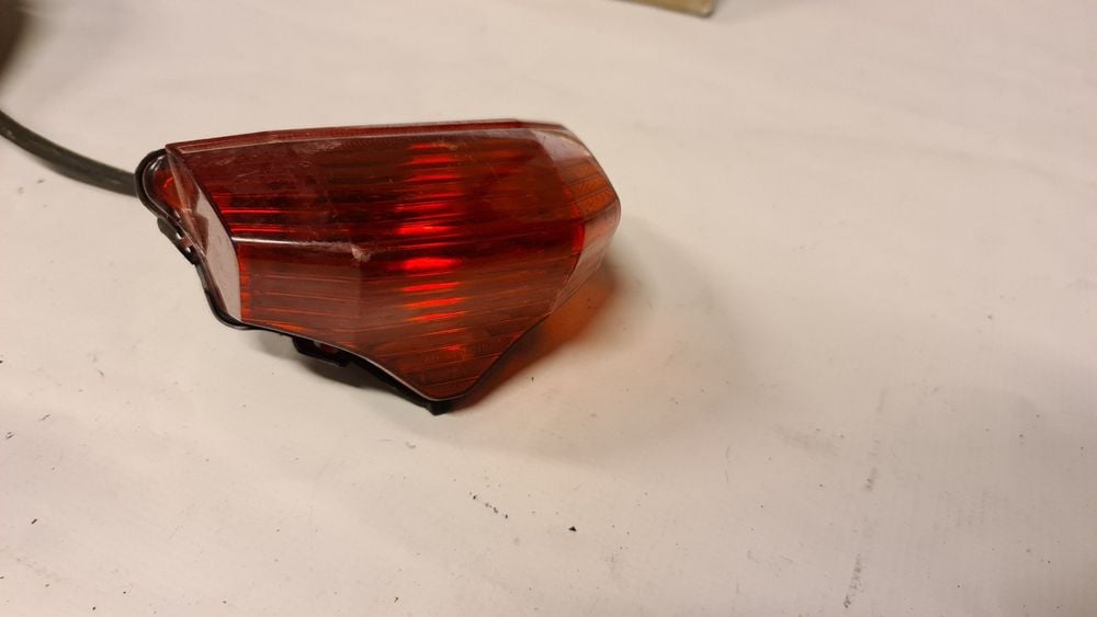 Yamaha FZ6 STOP carena  plastic panel spate codita cadru