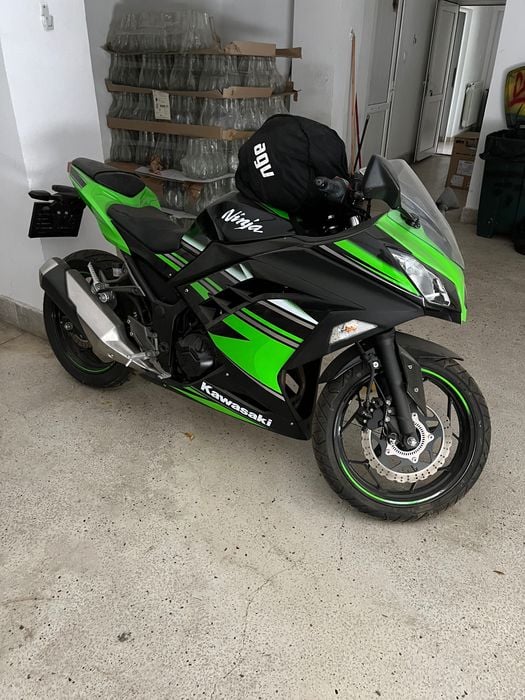 Kawasaki Ninja 300 ABS 2016 KRT edition