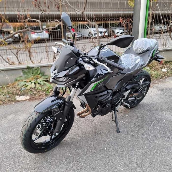Motocicleta noua stoc Kawasaki Z500 2025 A2