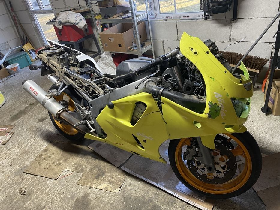 Dezmembrez kawasaki ninja zx6r 1996-1998