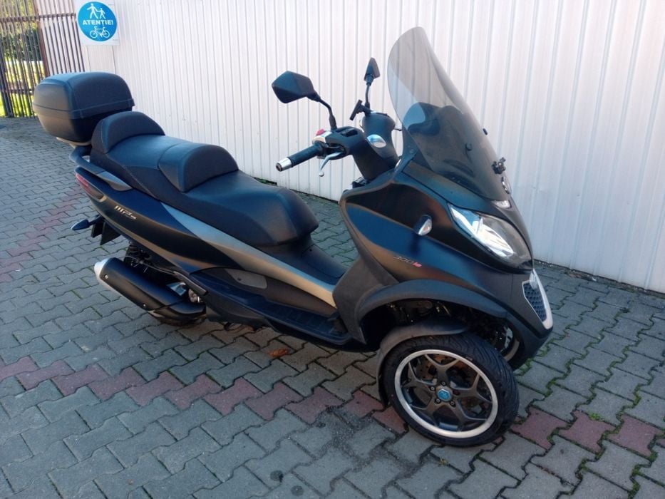 Piaggio Mp3 300 LT 2018 se conduce cu categoria B