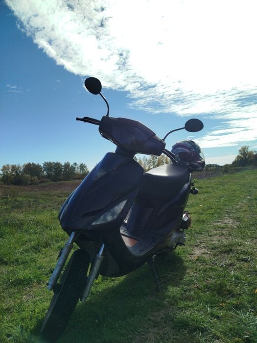 Vând scuter 49cc