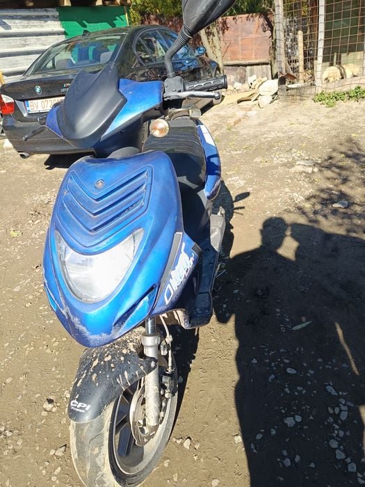 Vând scuter 49 CC in stare foarte buna de funcționare cu acte