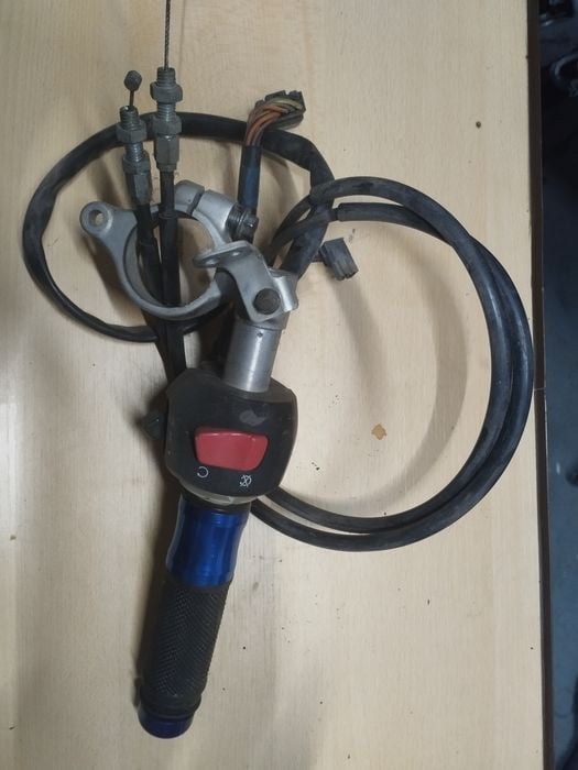 Ghidon dreapta complet pentru Suzuki Gsxr 600 model 2001-2003