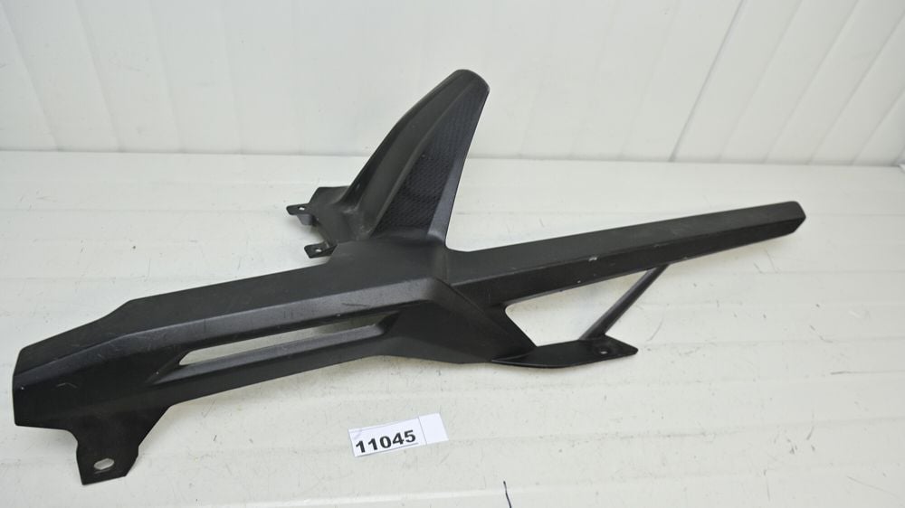 Plastic Protectie Lant BMW F900R F900XR 2019 - 2025