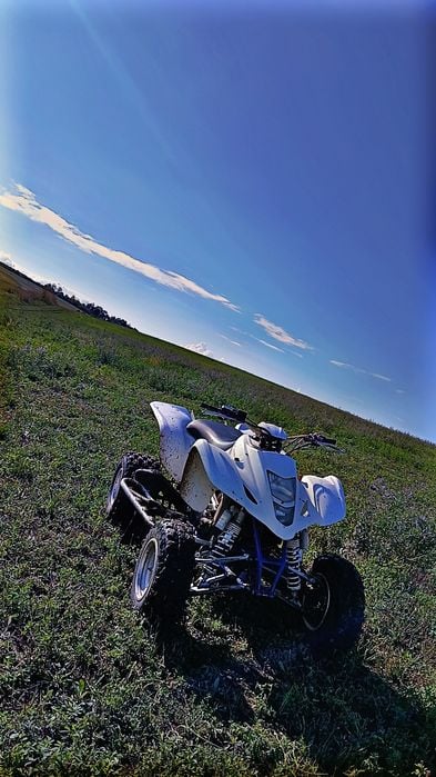 Vând suzuki ltz 400