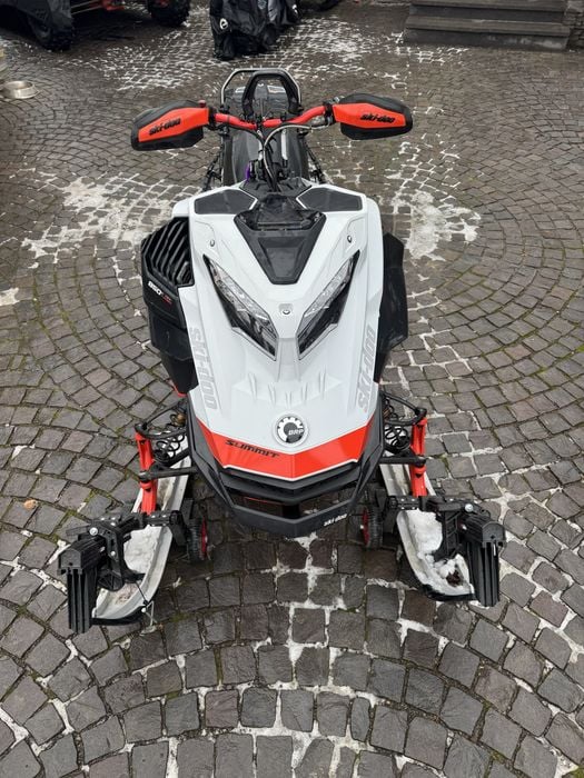 Ski-doo Summit x turbo 154 2021