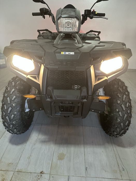 Vand atv Polaris aproape nou!!