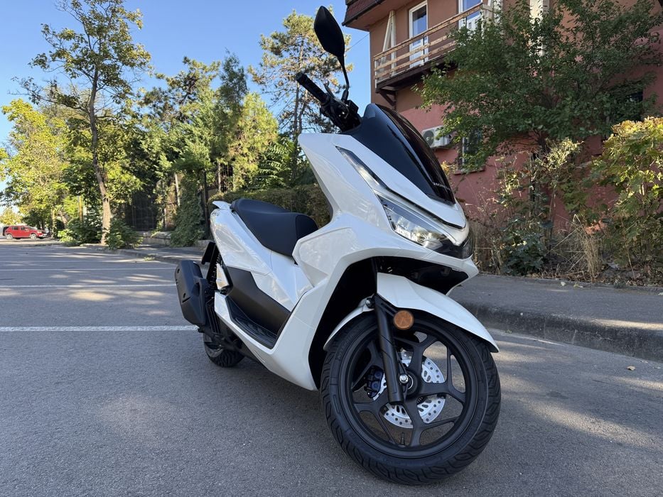 Honda  PCX  125 cm3  / AN 2025