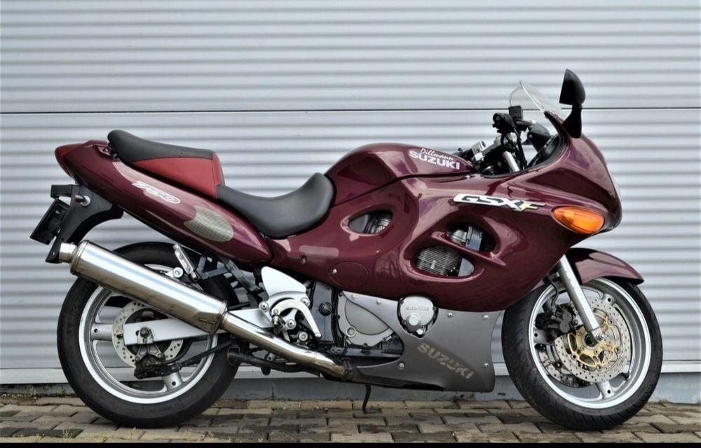 Suzuki GSX750F sport-touring