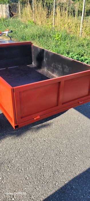 De vînzare,remorcuta