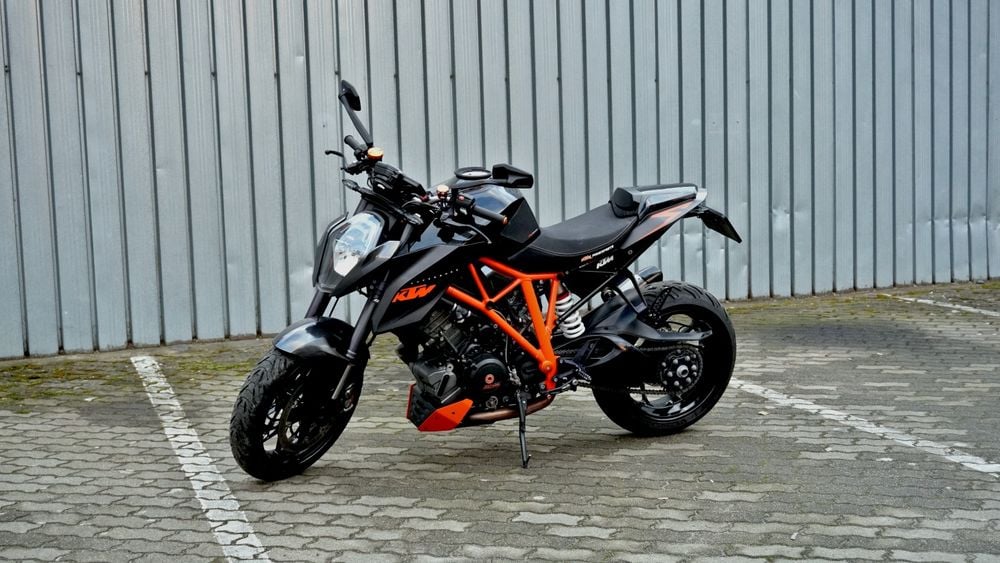 KTM Superduke 1290 R 2016 Akrapovic