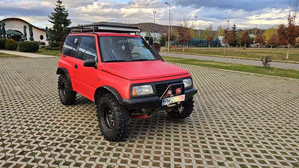 Suzuki Vitara 1.6 Benzina Troliu Roti simex Fără Rugină