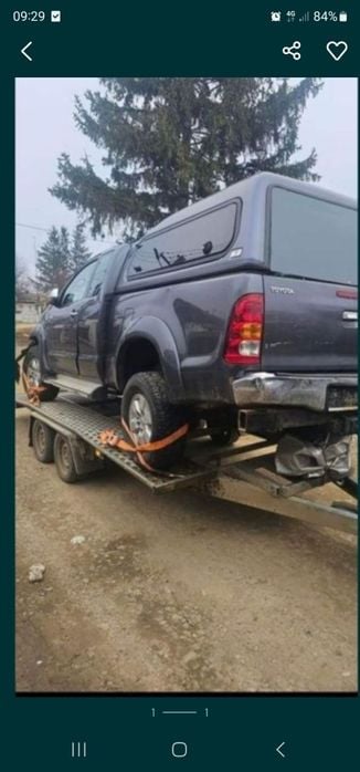 Dezmembrez Toyota hilux an 2009 motor 2.5d