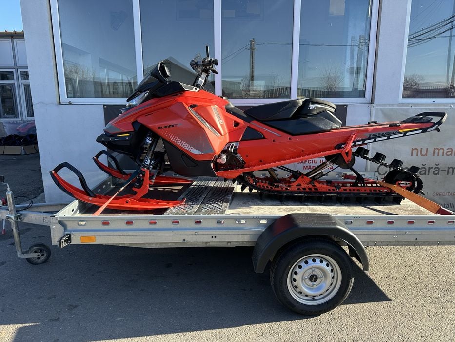 Snowmobil SKI-DOO SUMMIT X TNKN 123kw cu turbo